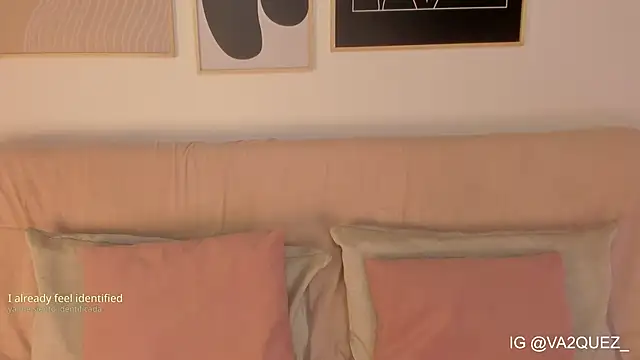 Heyloreley online show from 12, 1, 2026