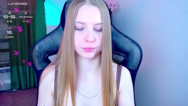 CuteMousee online show from 9, 4, 2026