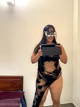 Snapshot of thushani24 chatting on 9, 10, 2025 thushani24 online show from 9, 10, 2025