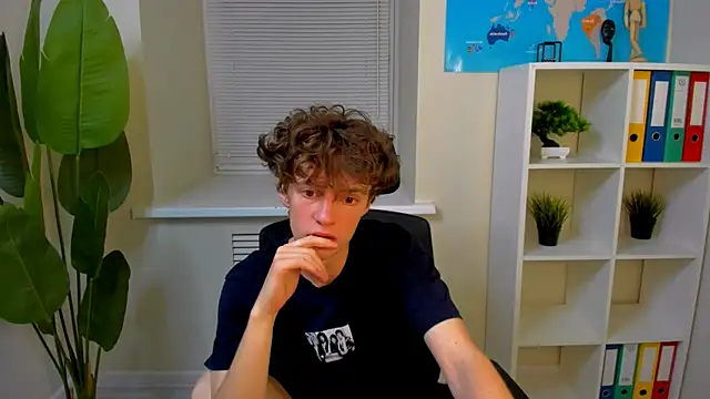Snapshot of LukeSweet chatting on 24, 6, 2026 LukeSweet online show from 24, 6, 2026