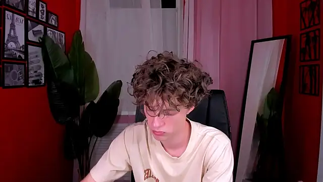 Snapshot of LukeSweet chatting on 22, 7, 2026 LukeSweet online show from 22, 7, 2026
