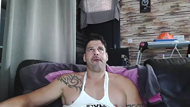 XxBigboybandxX online show from 21, 11, 2025