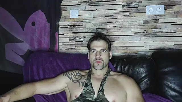 XxBigboybandxX online show from 3, 1, 2025