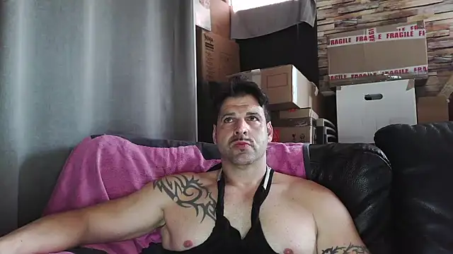 XxBigboybandxX online show from 10, 4, 2026