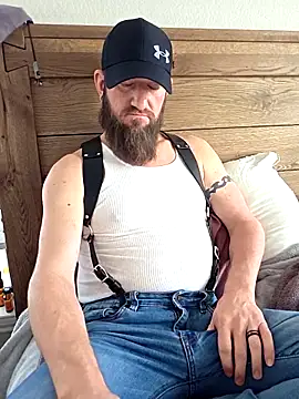 Icebearsticlese online show from 11, 2, 2026