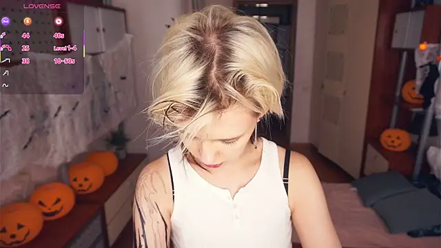 Snapshot of EngelAlman chatting on 21, 10, 2025 EngelAlman online show from 21, 10, 2025