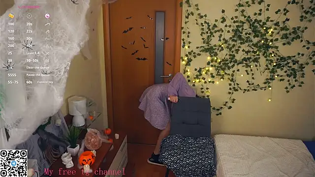 Snapshot of EngelAlman chatting on 2, 11, 2025 EngelAlman online show from 2, 11, 2025