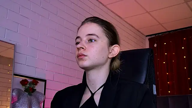 TinaDavil online show from 8, 2, 2026