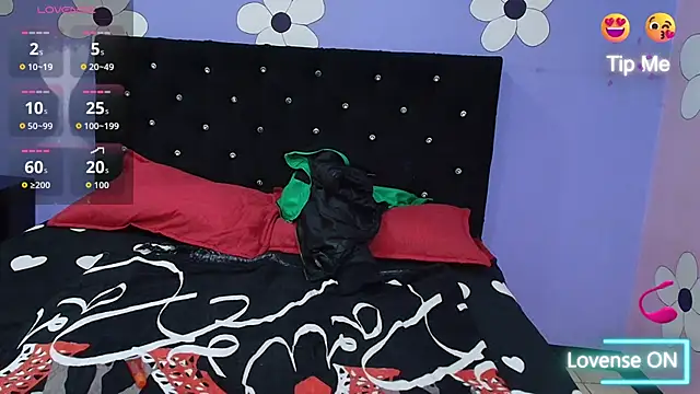 karolinee 66  online show from 6, 3, 2026