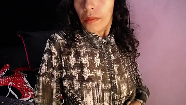 karolinee 66  online show from 12, 11, 2025