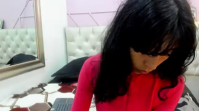 karolinee 66  online show from 14, 4, 2026