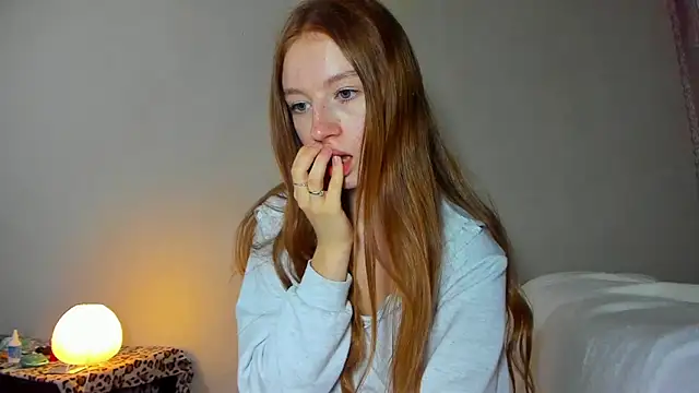 minidivaa  online show from 16, 6, 2026