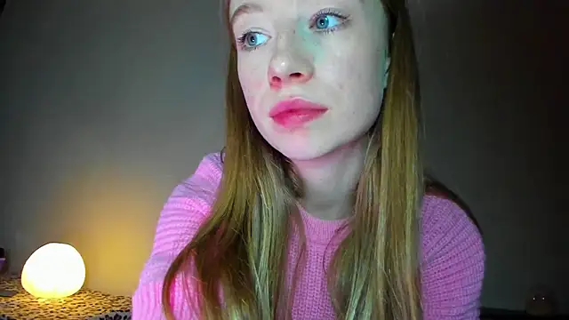 minidivaa  online show from 22, 4, 2026