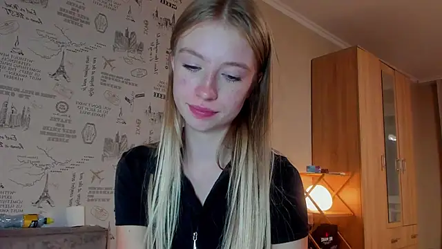 minidivaa  online show from 12, 9, 2025