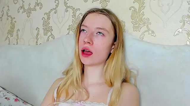 minidivaa  online show from 20, 12, 2024