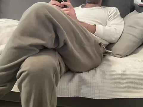 4small4inchlol online show from 20, 3, 2026