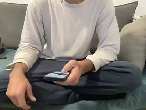 4small4inchlol online show from 1, 3, 2026