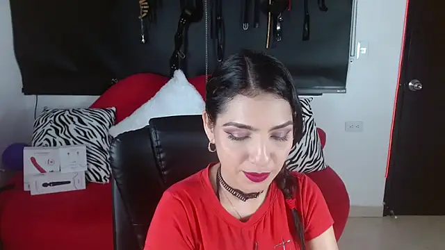 Carolaine69  online show from 8, 11, 2025