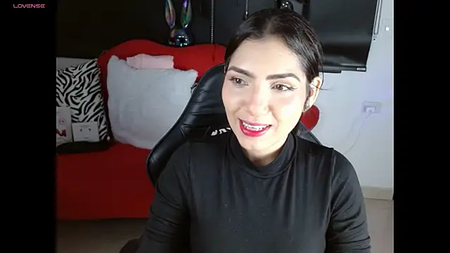 Snapshot of Carolaine69_ chatting on 18, 7, 2026 Carolaine69 online show from 18, 7, 2026