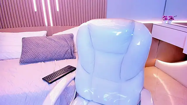 Sexy paradise18  online show from 11, 4, 2026