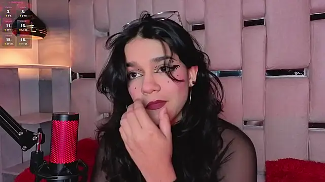 ValerieKay  online show from 20, 4, 2026