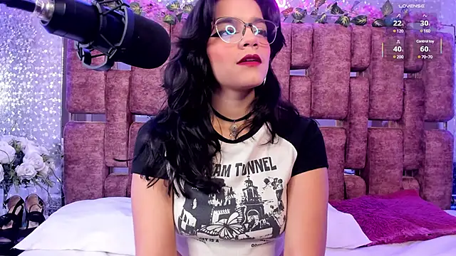 Snapshot of ValerieKay_ chatting on 6, 2, 2025 ValerieKay online show from 6, 2, 2025