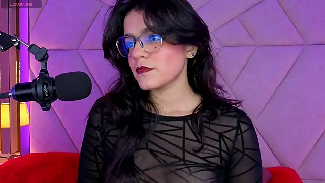 Snapshot of ValerieKay_ chatting on 12, 9, 2025 ValerieKay online show from 12, 9, 2025