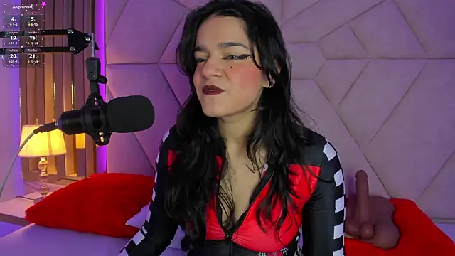 Snapshot of ValerieKay_ chatting on 5, 10, 2025 ValerieKay online show from 5, 10, 2025