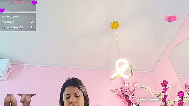 Snapshot of almendraevans chatting on 18, 3, 2025 almendraevans online show from 18, 3, 2025