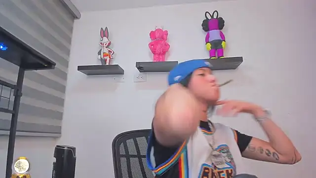 Gangster Girl online show from 3, 5, 2026