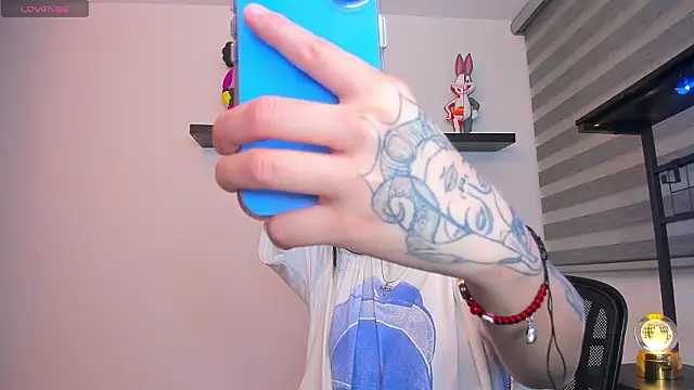 Gangster Girl online show from 7, 2, 2026