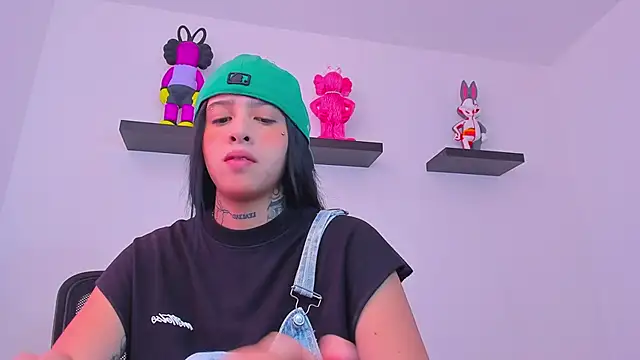 Snapshot of Gangster_Girl chatting on 7, 3, 2025 Gangster Girl online show from 7, 3, 2025