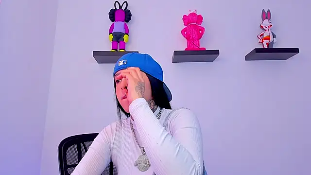 Snapshot of Gangster_Girl chatting on 8, 2, 2025 Gangster Girl online show from 8, 2, 2025