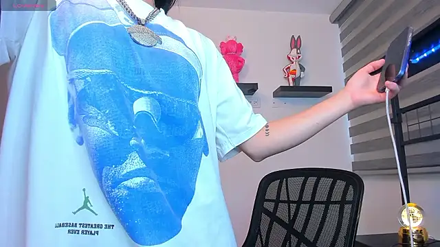 Gangster Girl online show from 24, 2, 2026