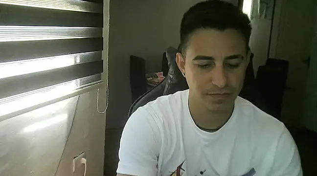 Snapshot of Ghostman89 chatting on 15, 1, 2025 Ghostman89 online show from 15, 1, 2025