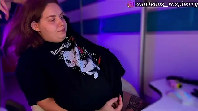 courteous raspberrry online show from 29, 11, 2025