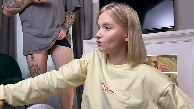 Adelovenick online show from 25, 10, 2025