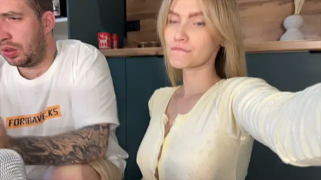 Adelovenick online show from 25, 4, 2026