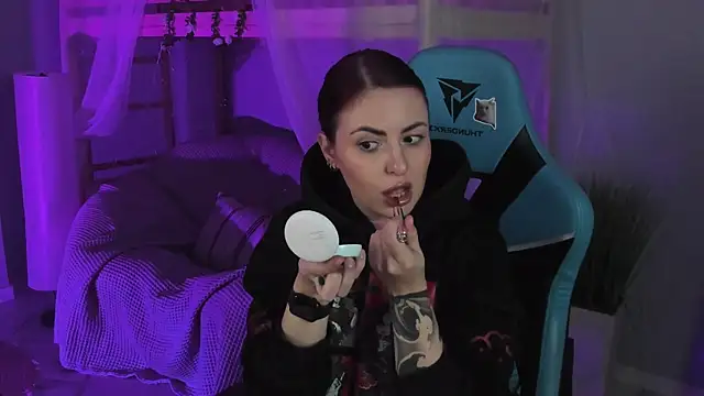 Lana  May online show from 8, 11, 2025