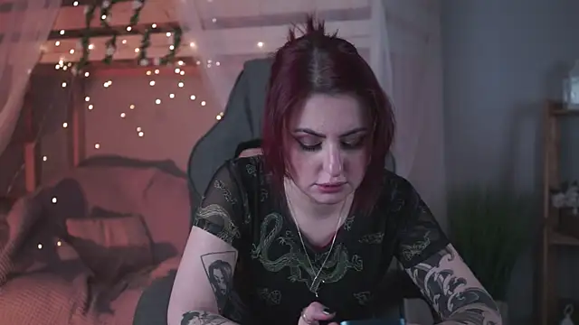 Lana  May online show from 21, 11, 2025