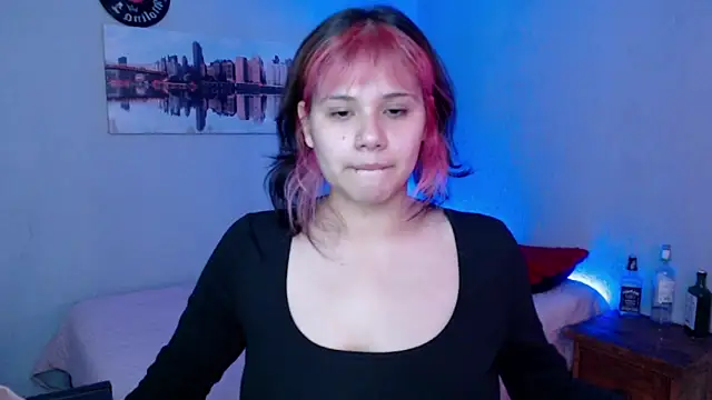 mixie cute online show from 7, 3, 2025