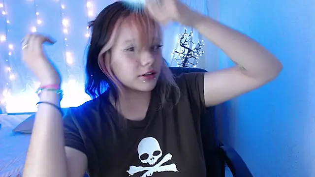 mixie cute online show from 4, 12, 2024