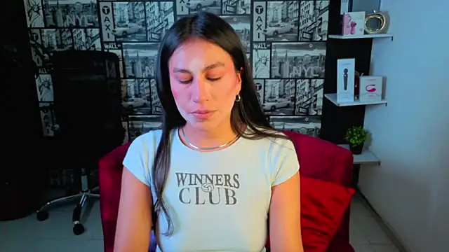 EmiGomez  online show from 4, 6, 2026