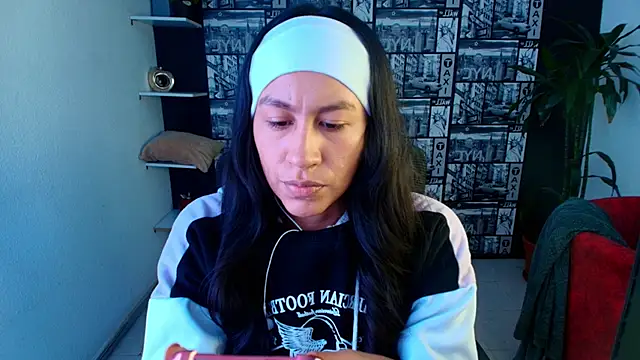 EmiGomez  online show from 21, 7, 2026