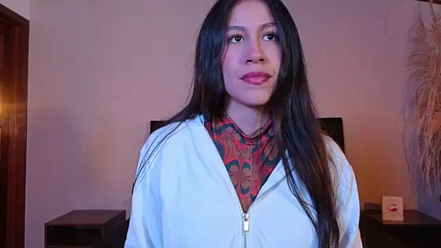 EmiGomez  online show from 10, 3, 2026