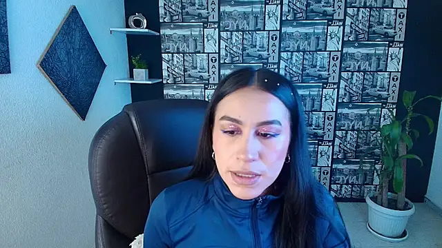 EmiGomez  online show from 26, 10, 2025