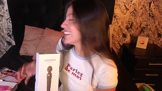 EmiGomez  online show from 16, 3, 2026