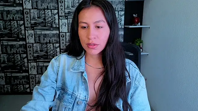 EmiGomez  online show from 4, 7, 2026