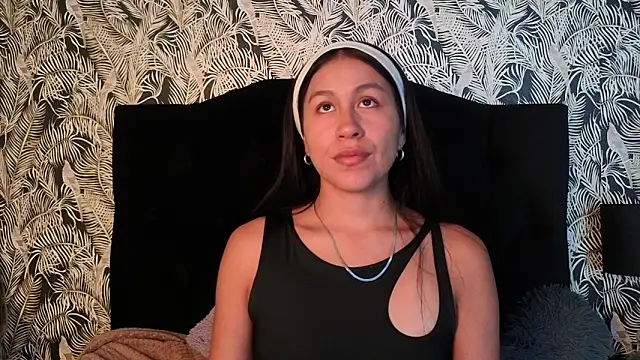 EmiGomez  online show from 21, 12, 2025