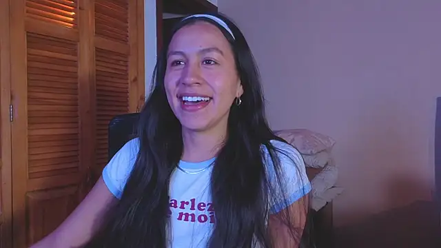 EmiGomez  online show from 18, 7, 2026